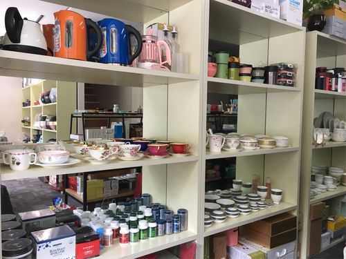 韓知秀日用百貨商場有來自韓國的原裝電器和廚房日用品高端電器,化妝